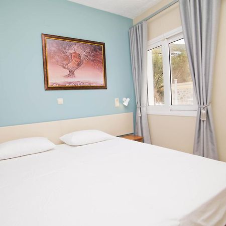 Acropolis Hotel Масути Екстериор снимка