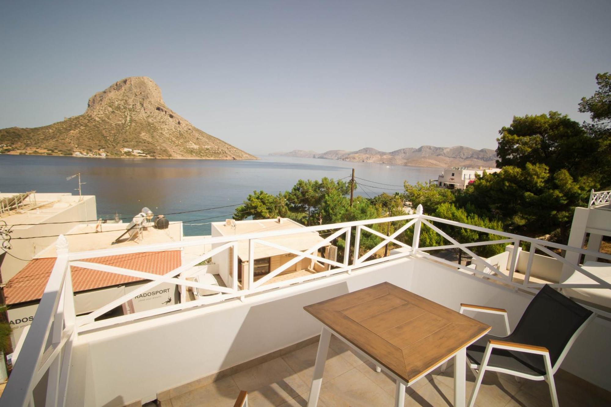Acropolis Hotel Масути Екстериор снимка